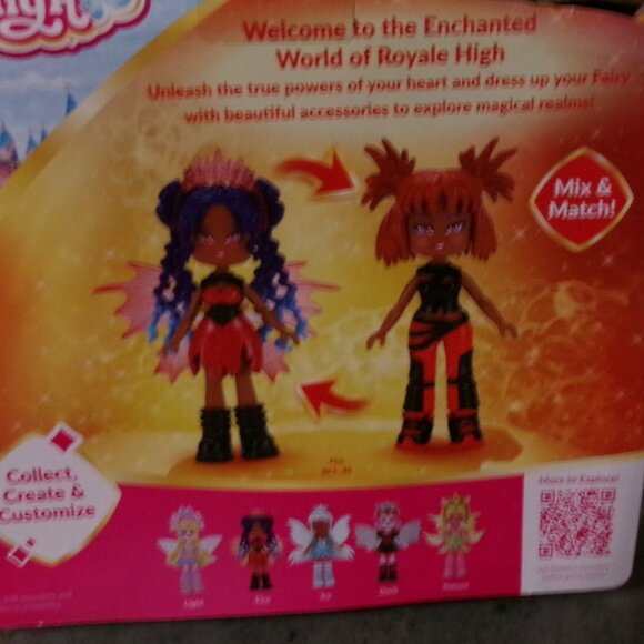 THREE NWT Series 1 Royale High Fairies with Accessories - Picture 6 of 11